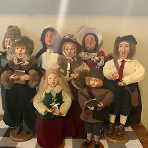 The Carolers - 9 Figures